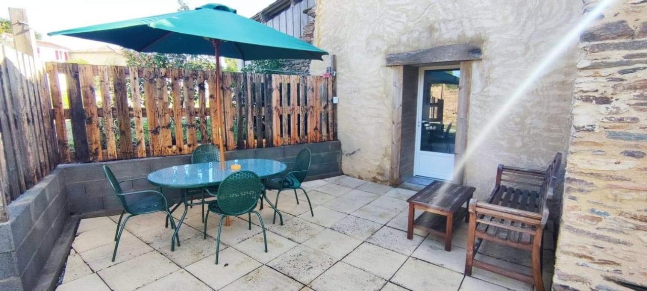 Gite Mimosa Saint-Florent-des-Bois Zewnętrze zdjęcie
